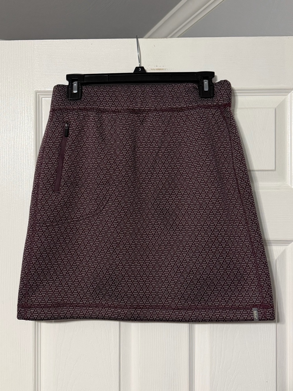 Woolrich Fleece Lined Wine/Gray Patterned Active Mini Skirt